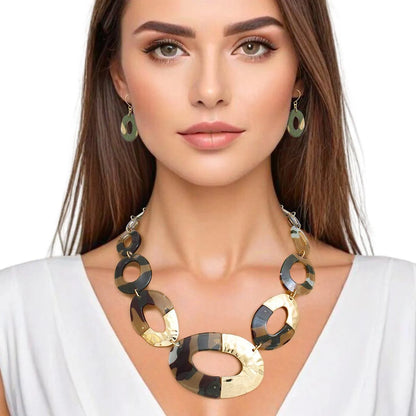 Graduated Camouflage Acrylic Links Necklace Set with Half Gold Metal Details – Statement Jewelry Jewelry Bubble