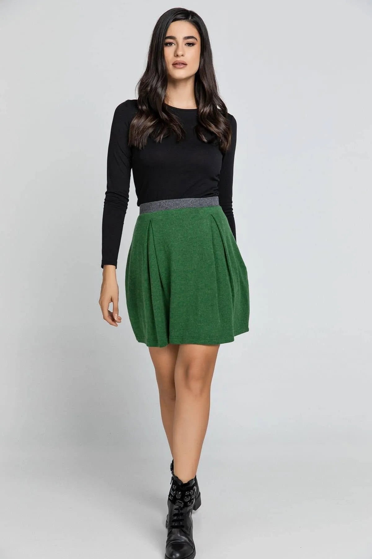 Green Mini Skirt Dark Grey Waistband Jewelry Bubble