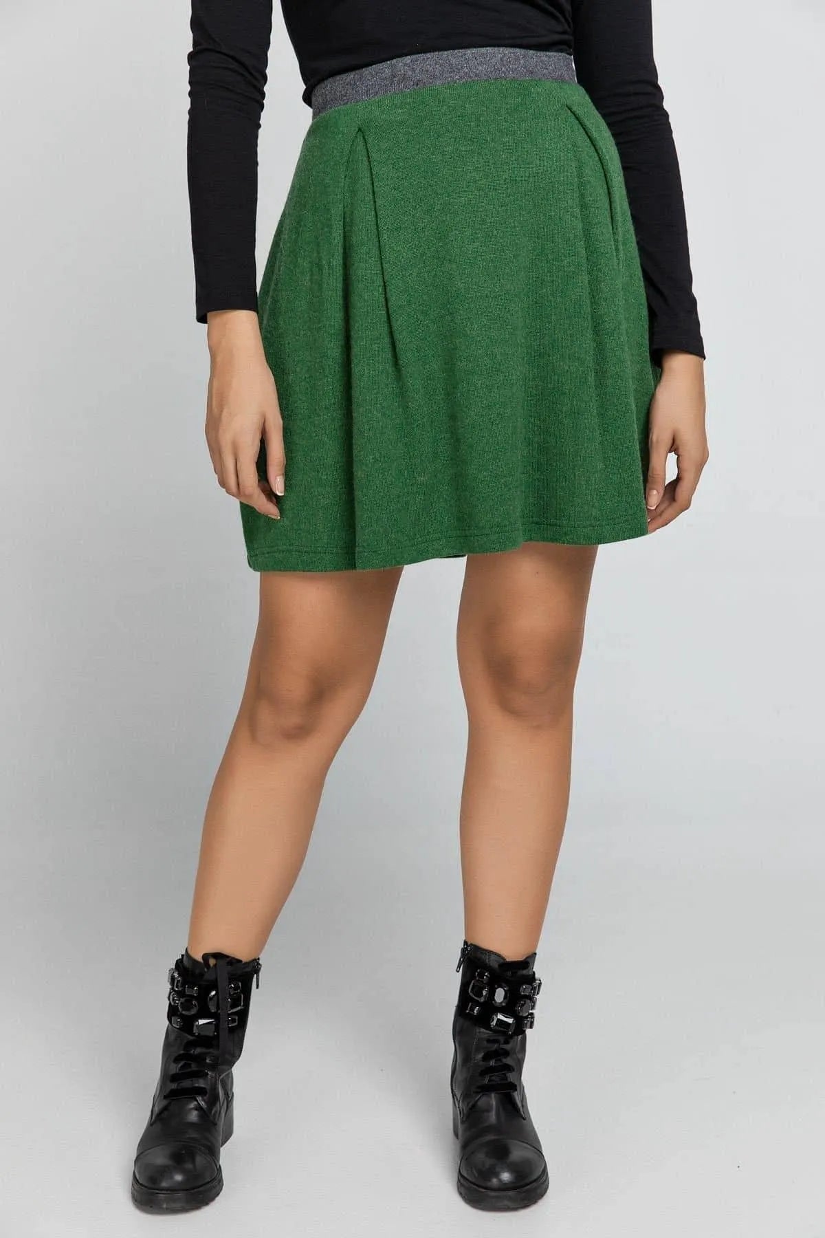 Green Mini Skirt Dark Grey Waistband Jewelry Bubble