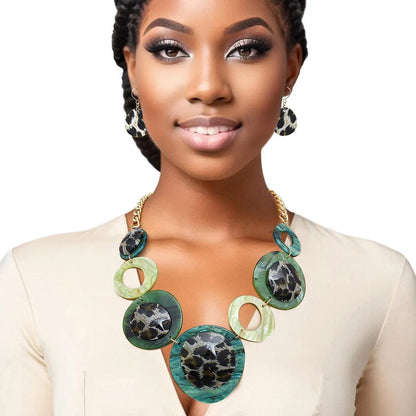 Green Necklace Set for Atomic Style Fashion Lovers Jewelry Bubble