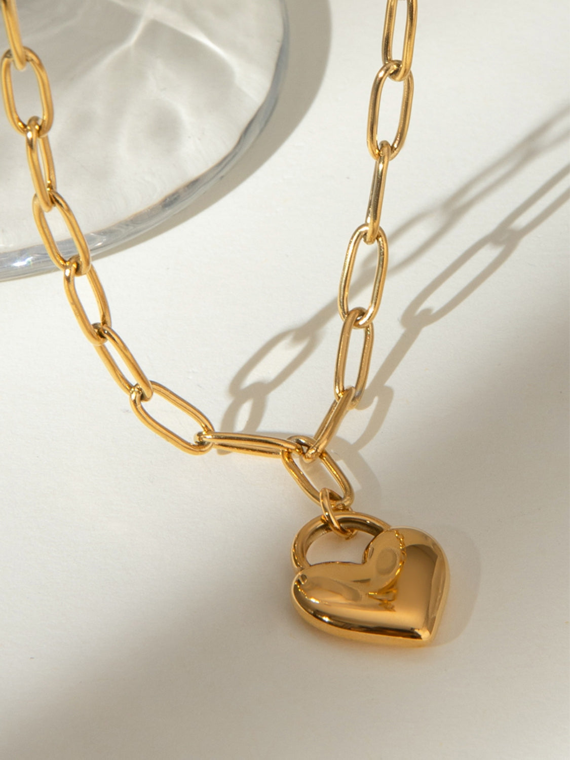 Heart Charm Chain Necklace: A Statement Piece for Every Occasion Jewelry Bubble