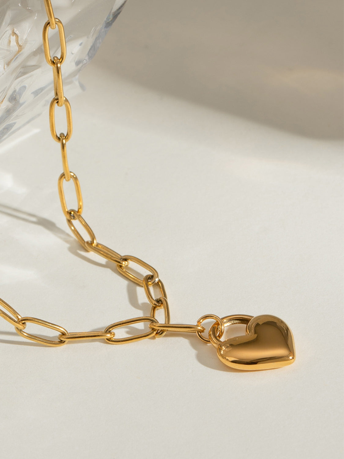 Heart Charm Chain Necklace: A Statement Piece for Every Occasion Jewelry Bubble