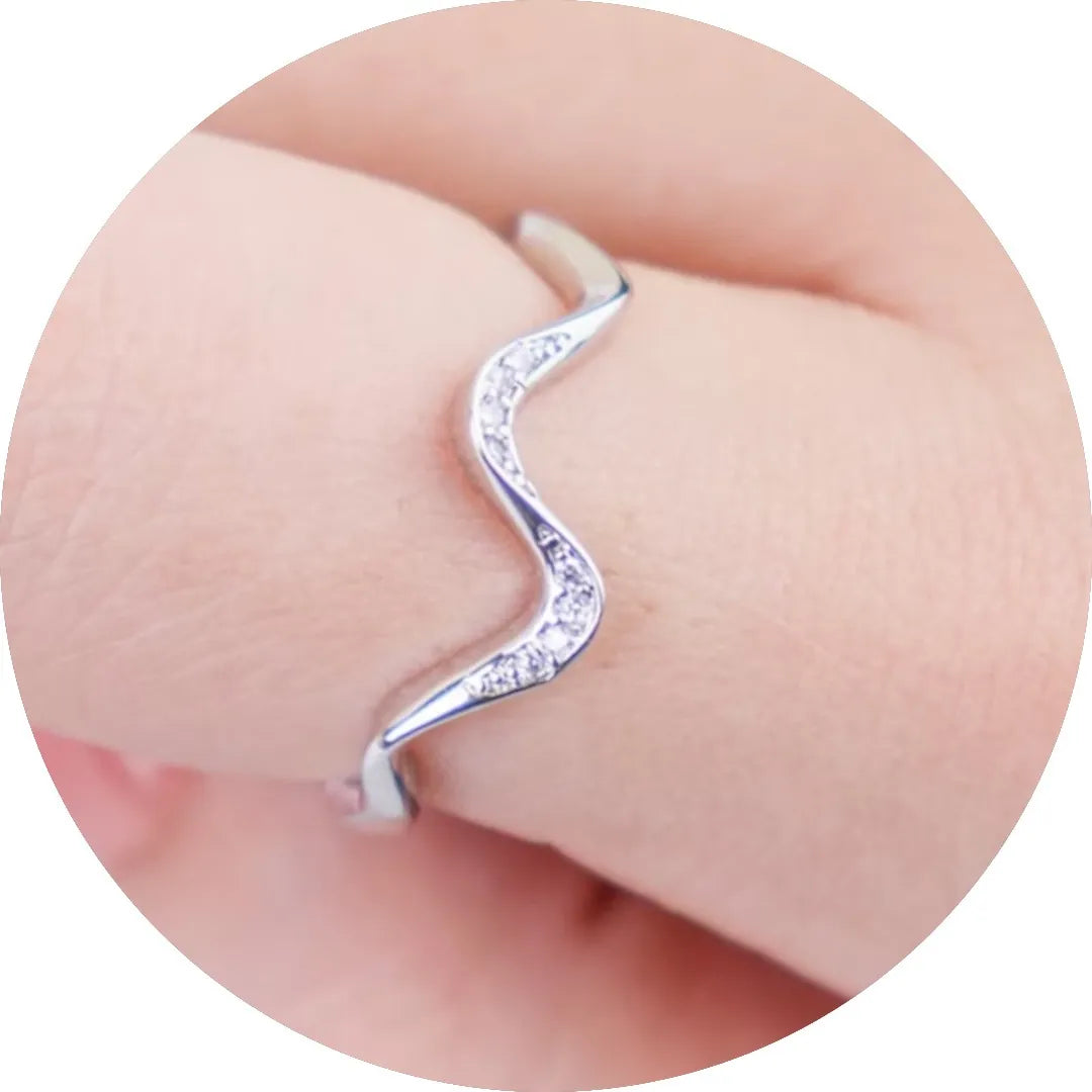 Minimalist Wave Ring – Dainty Sterling Silver