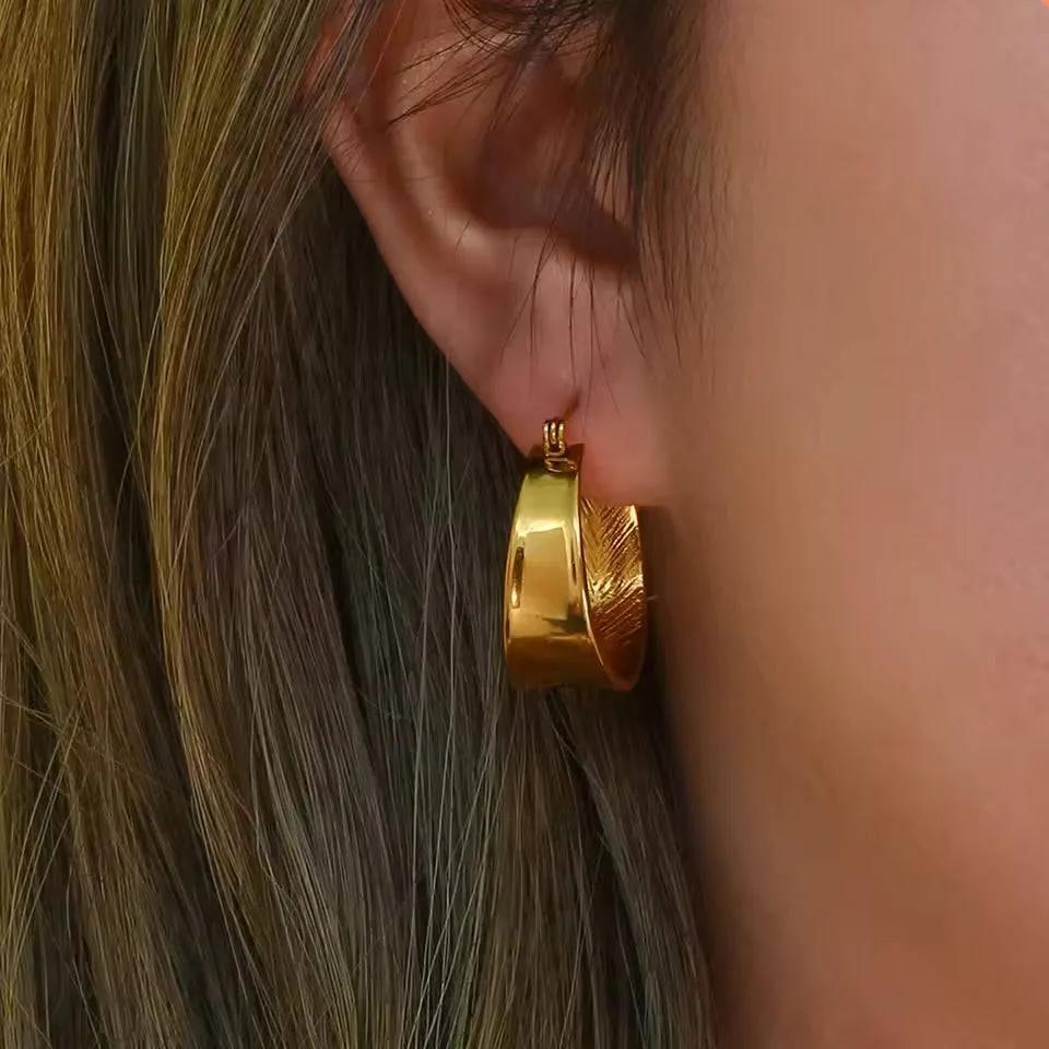 Gold Earrings Olivia Ellipse Hoops – Mid-Century Modern Inspired Design Fashion Earrings