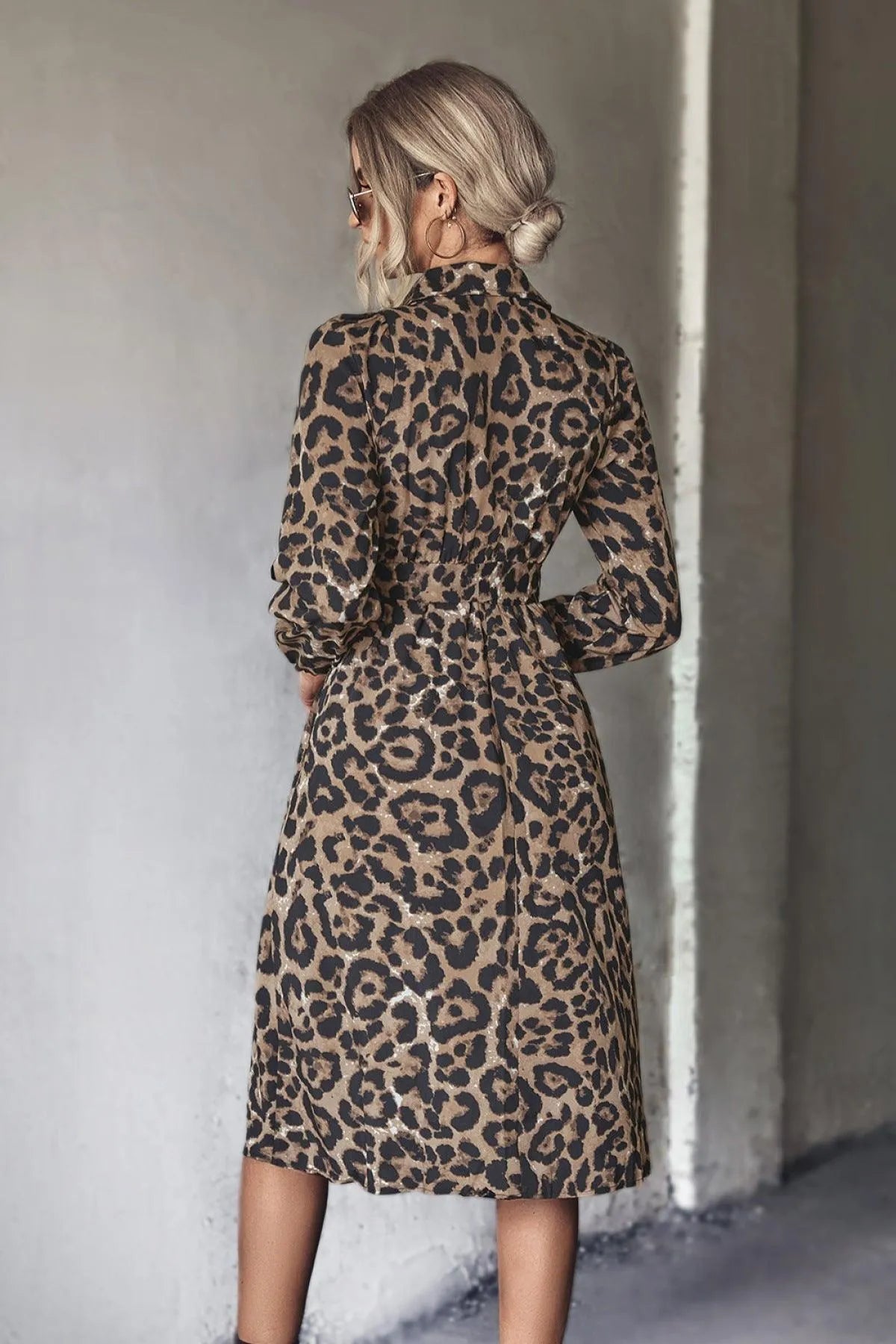 Long-Sleeved Slit Midi Dress in Leopard Print with Belt Jewelry Bubble