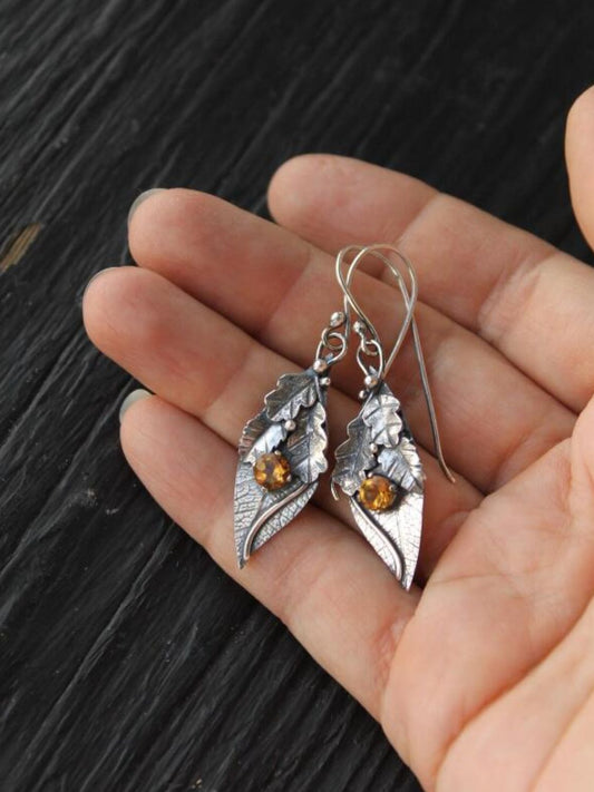 Oak Leaf Design Earrings: Elegant Jewelry for Nature Lovers Jewelry Bubble