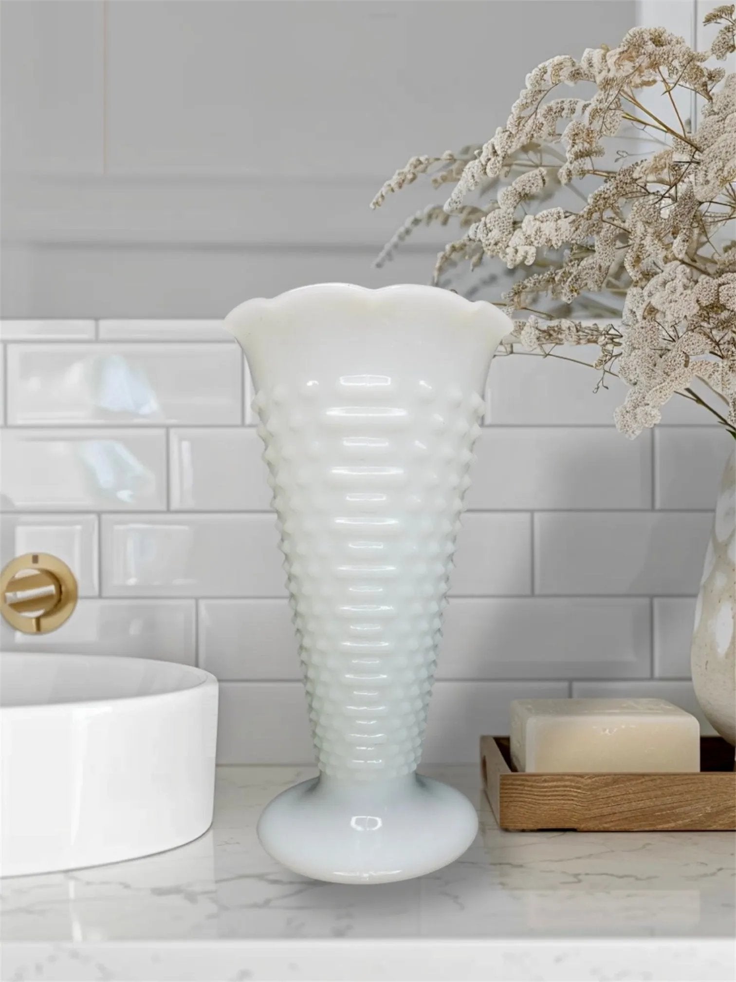 Vintage Anchor Hocking Hobnail Milk Glass Vase, Mid-Century Modern Home Décor – Trumpet Shape with Scalloped Rim