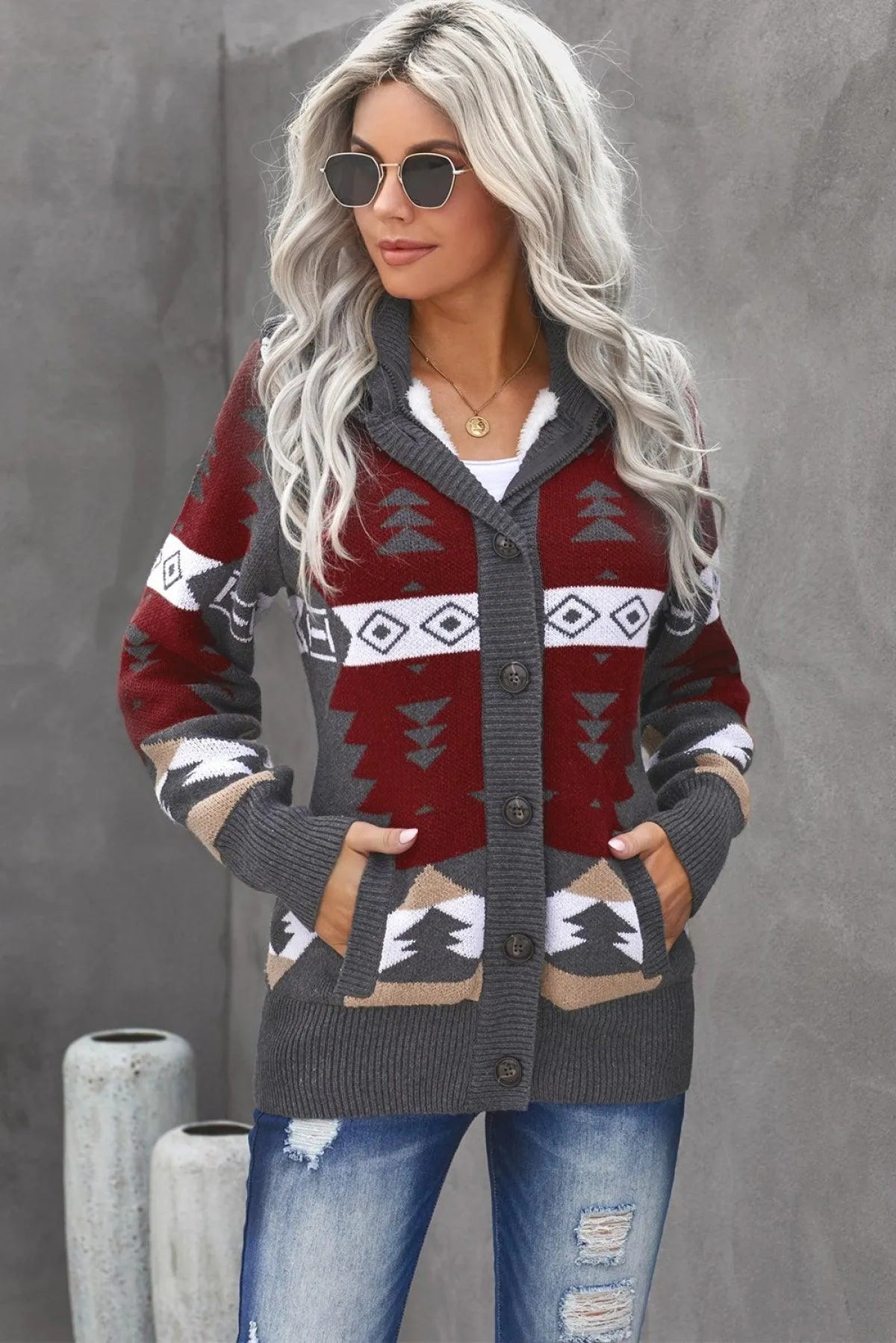 Retro-inspired Button-up Sweater for Women Jewelry Bubble