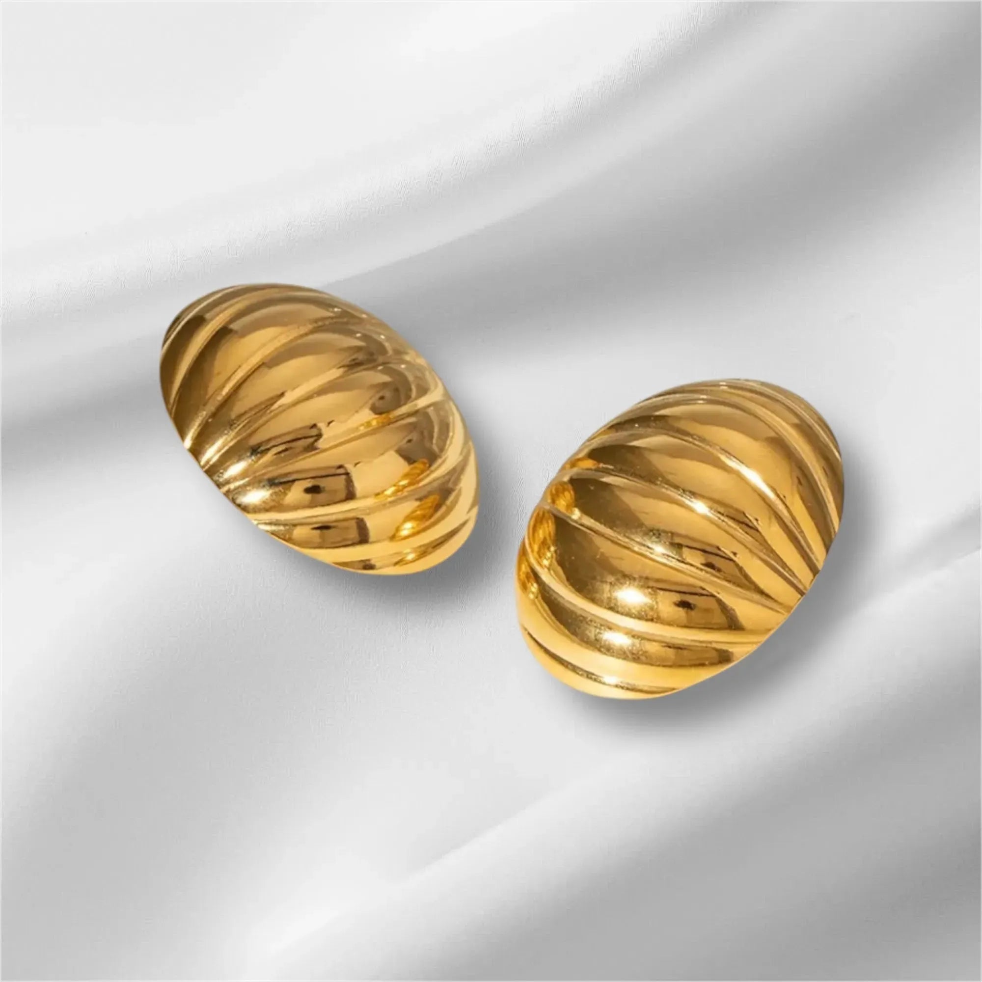 Ribbed Bell Gold Earrings - Vintage-Inspired Elegance