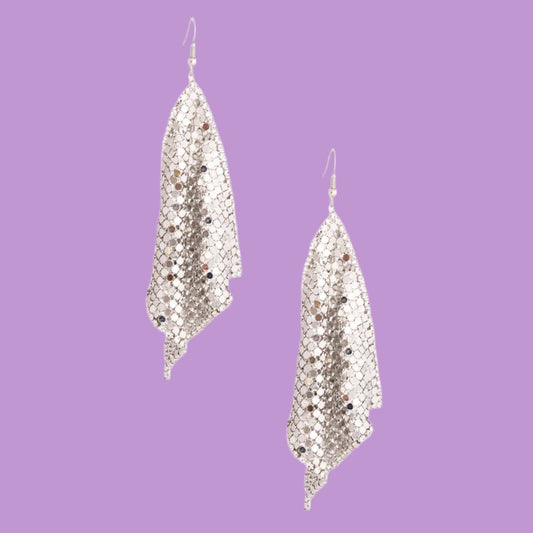 Silver Mesh Earrings: Discover the Hottest Glamour Trend Pinktown