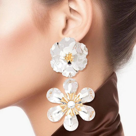 Silver Petal Dimensional Flower Earrings Pinktown