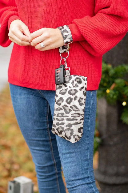 Snow Leopard Vegan Leather 2-Piece Wristlet Set Jewelry Bubble