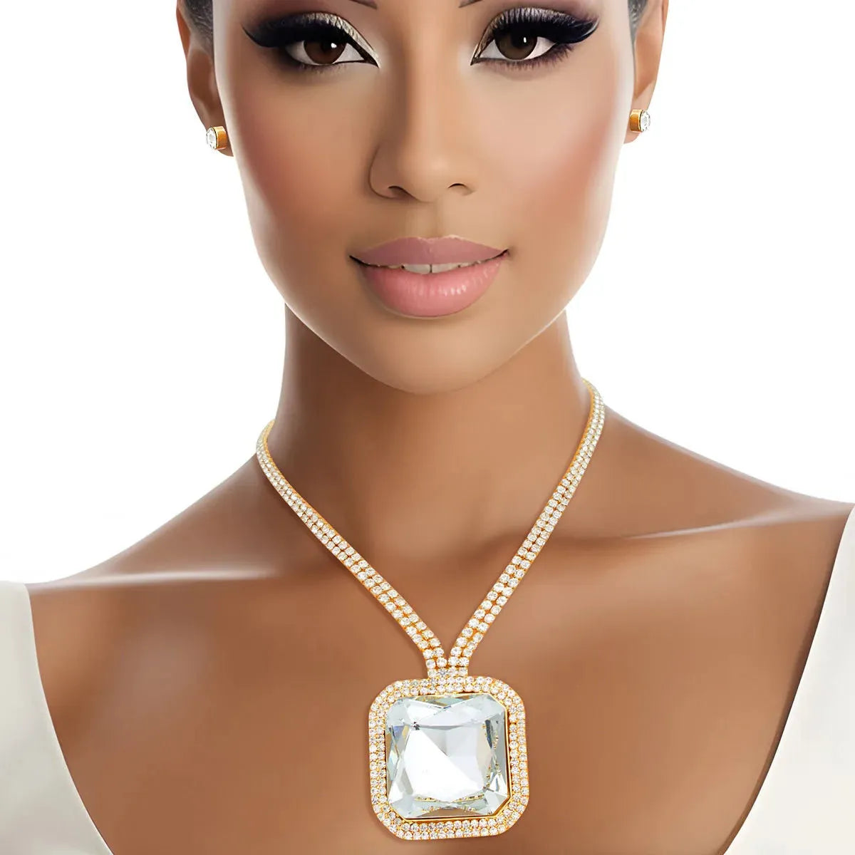 Suspended Clear Beauty Gold Necklace: The Perfect Statement Piece Jewelry Bubble