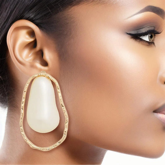 Textured Gold & Faux Pearl Earrings: Elevate Your Style Effortlessly Pinktown