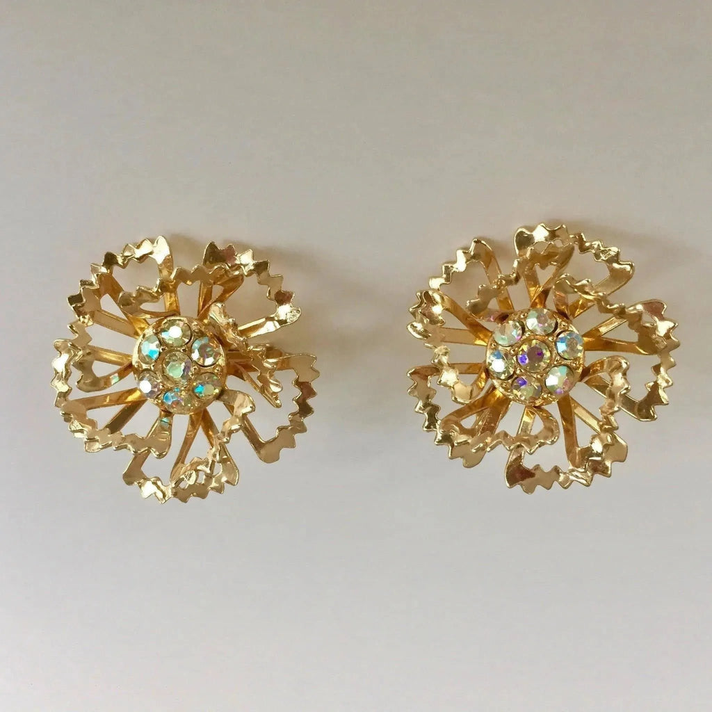 Vintage costume jewelry rhinestone flower brooch earrings set