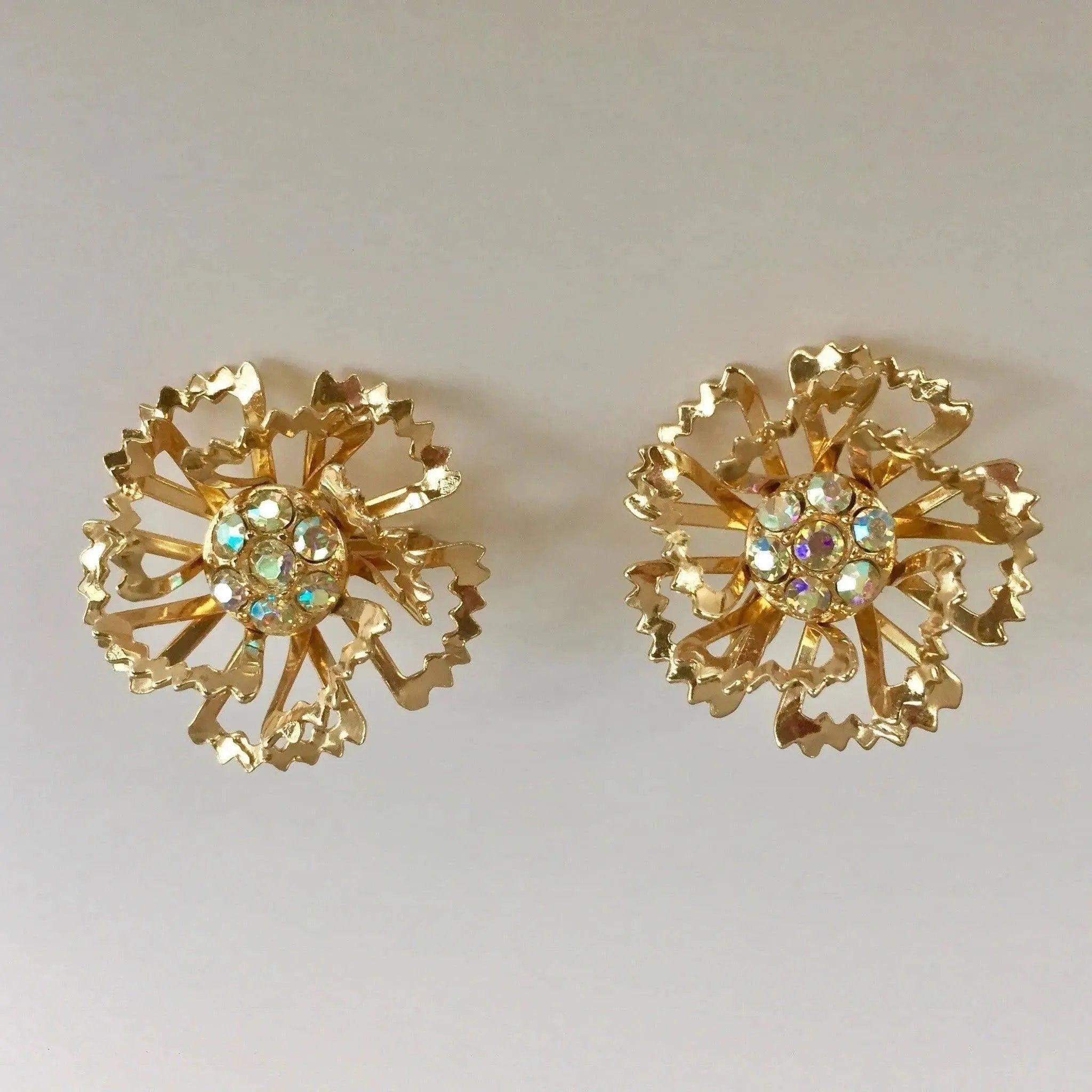 Vintage costume jewelry rhinestone flower brooch earrings set
