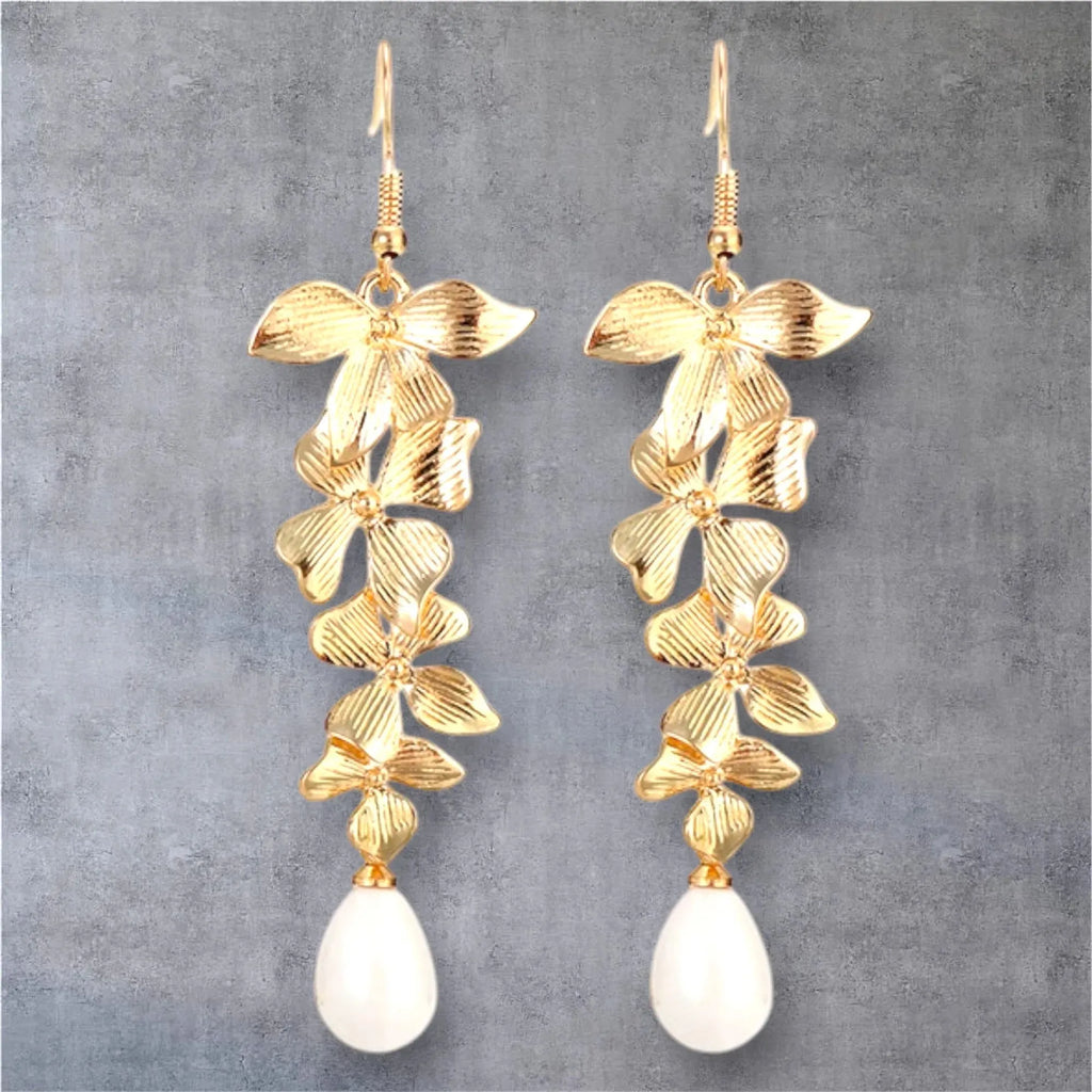 White Pearl Flower Dangle Earrings