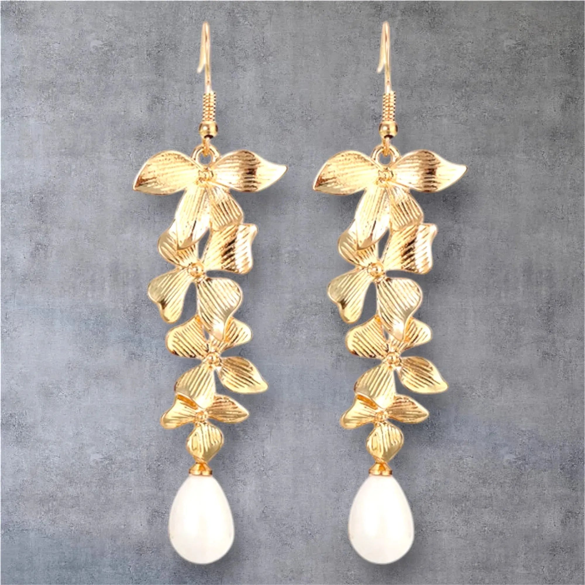 White Pearl Flower Dangle Earrings