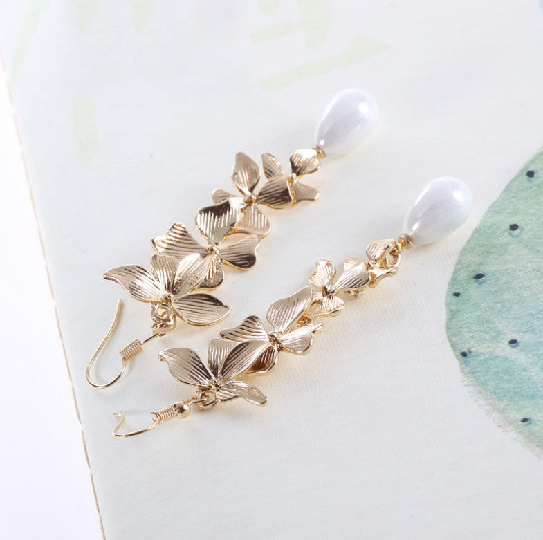 White Pearl Flower Dangle Earrings Jewelry Bubble