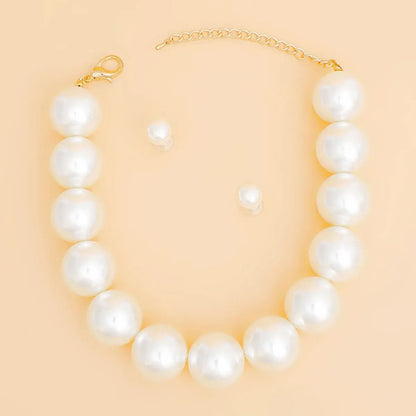 Women's Cream Pearl Necklace Set Captivate in Style Jewelry Bubble