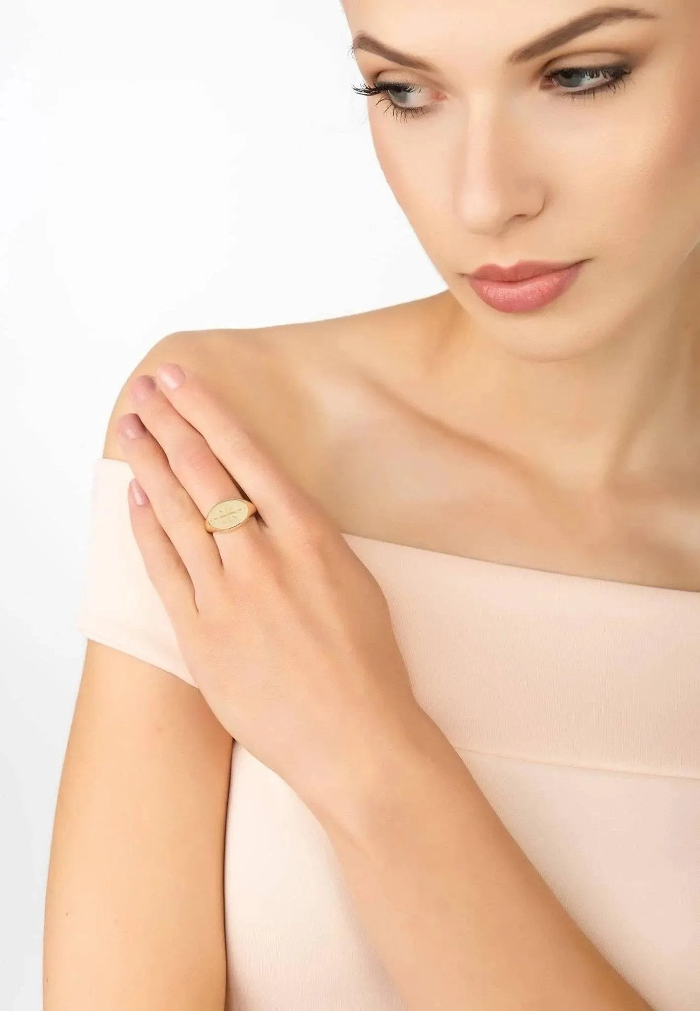 Women’s Signet Ring Starburst Gold Plated