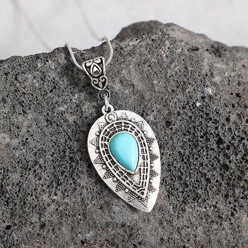 Turquoise Pendant Necklace – Stylish and Lightweight Fashion Jewelry