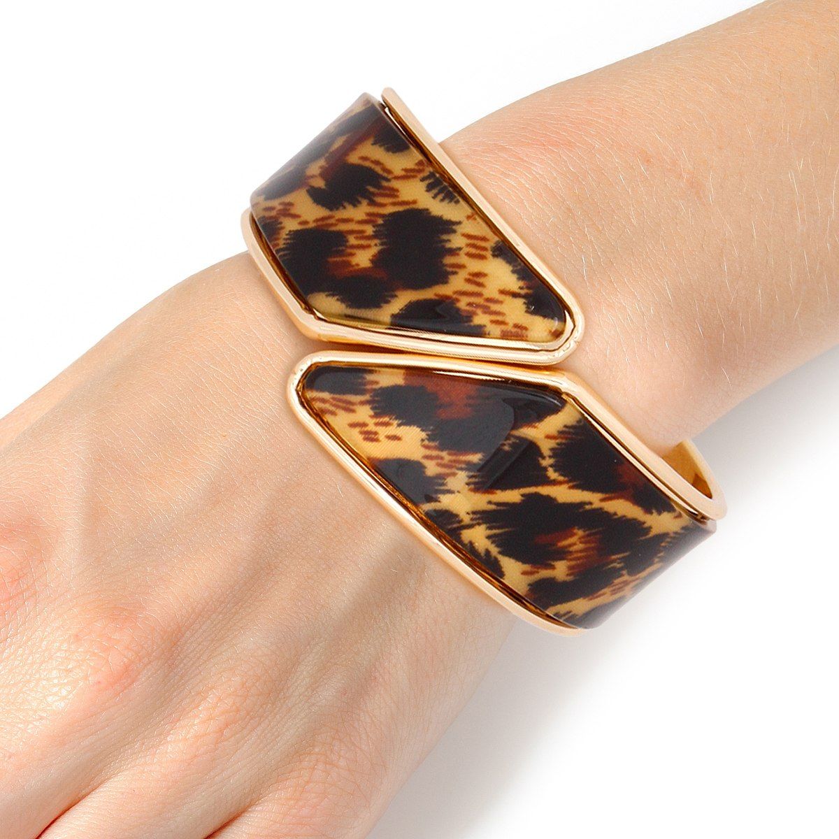 Leopard Print Gold Cuff Bracelet – Sleek & Stylish Fashion Jewelry for Women Pinktown