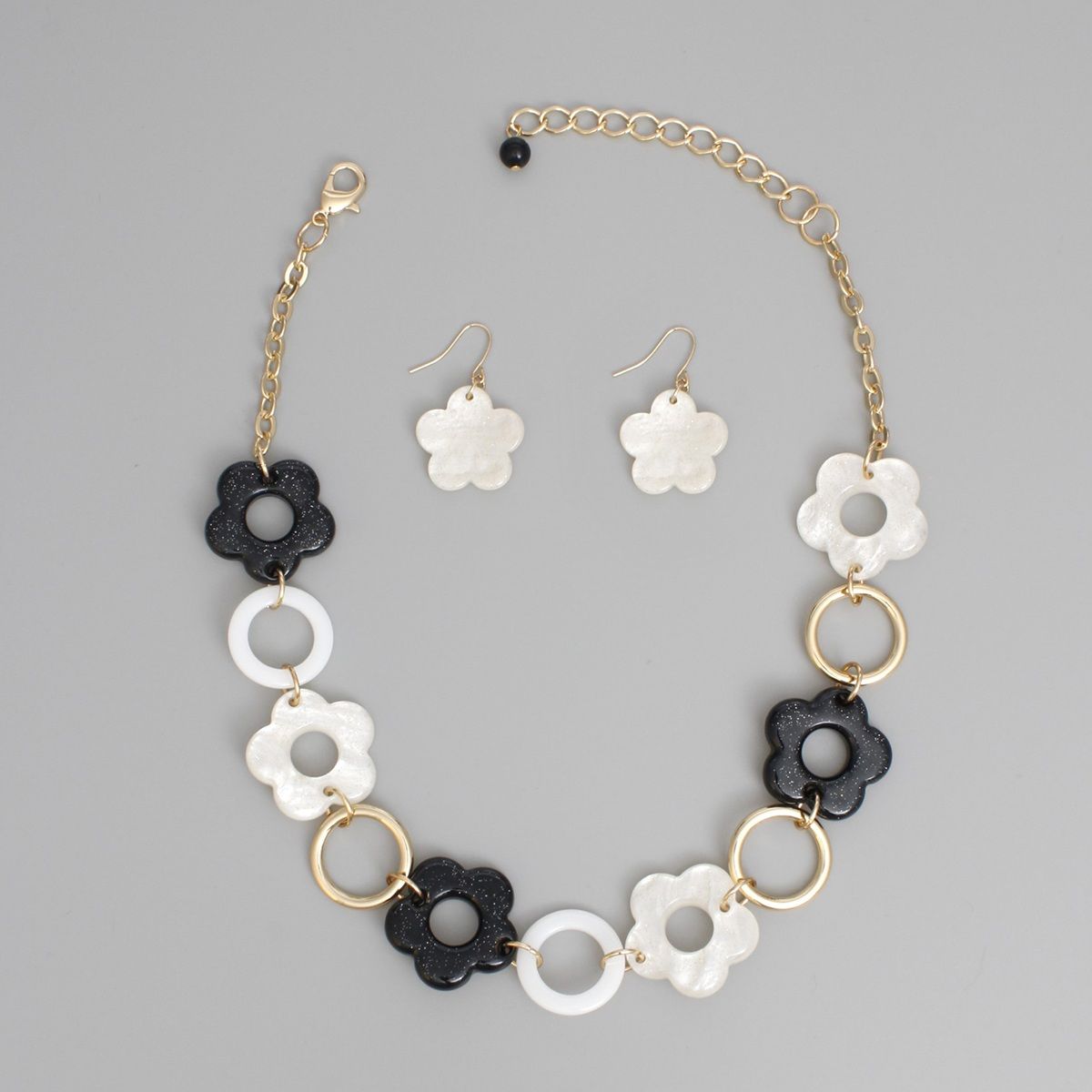 Black and White Flower Necklace Set Gold Tone Collar with Earrings