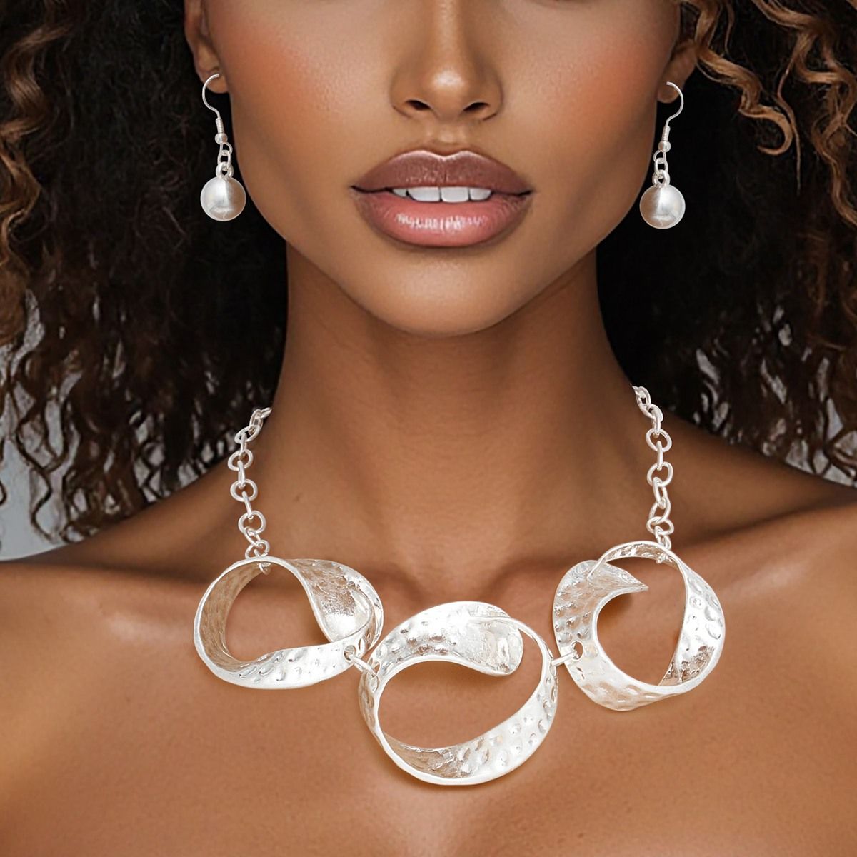 Statement Silver Link Necklace for Women with Chunky Hammered Oval Links and Matching Earrings