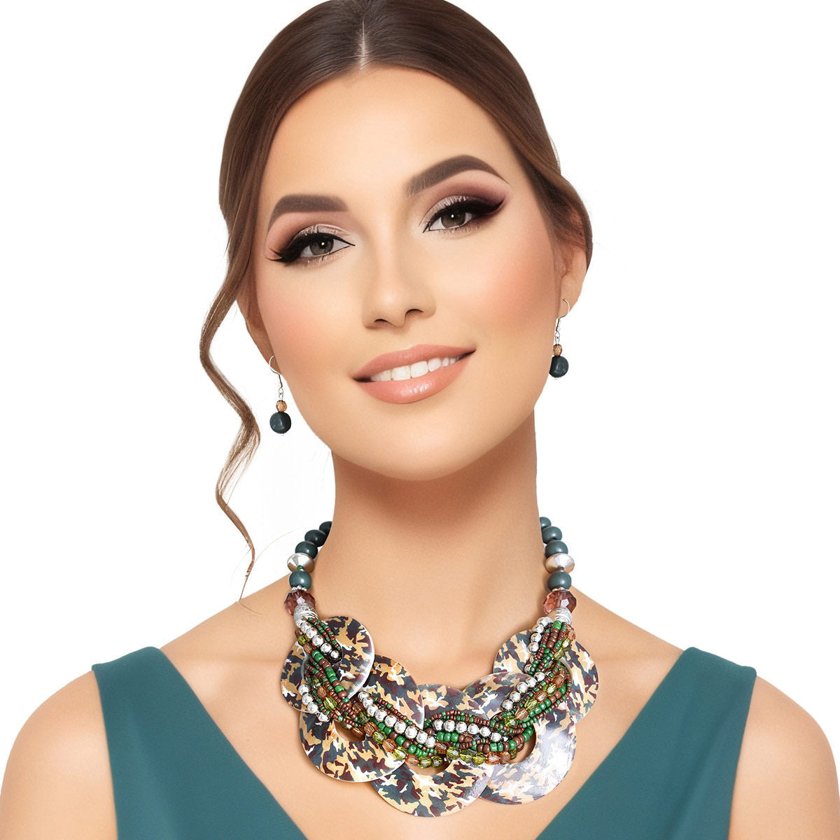 Green Bead Collar Necklace with Camouflage Shell Discs & Matching Earrings