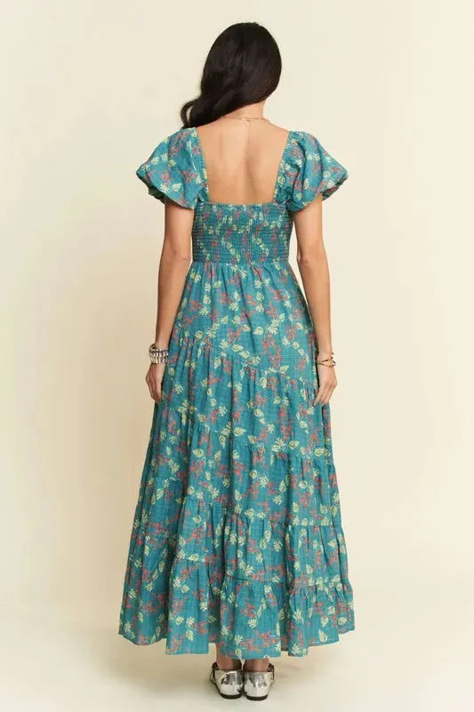 Lightweight Sweetheart Neck Textured Tiered Maxi Dress