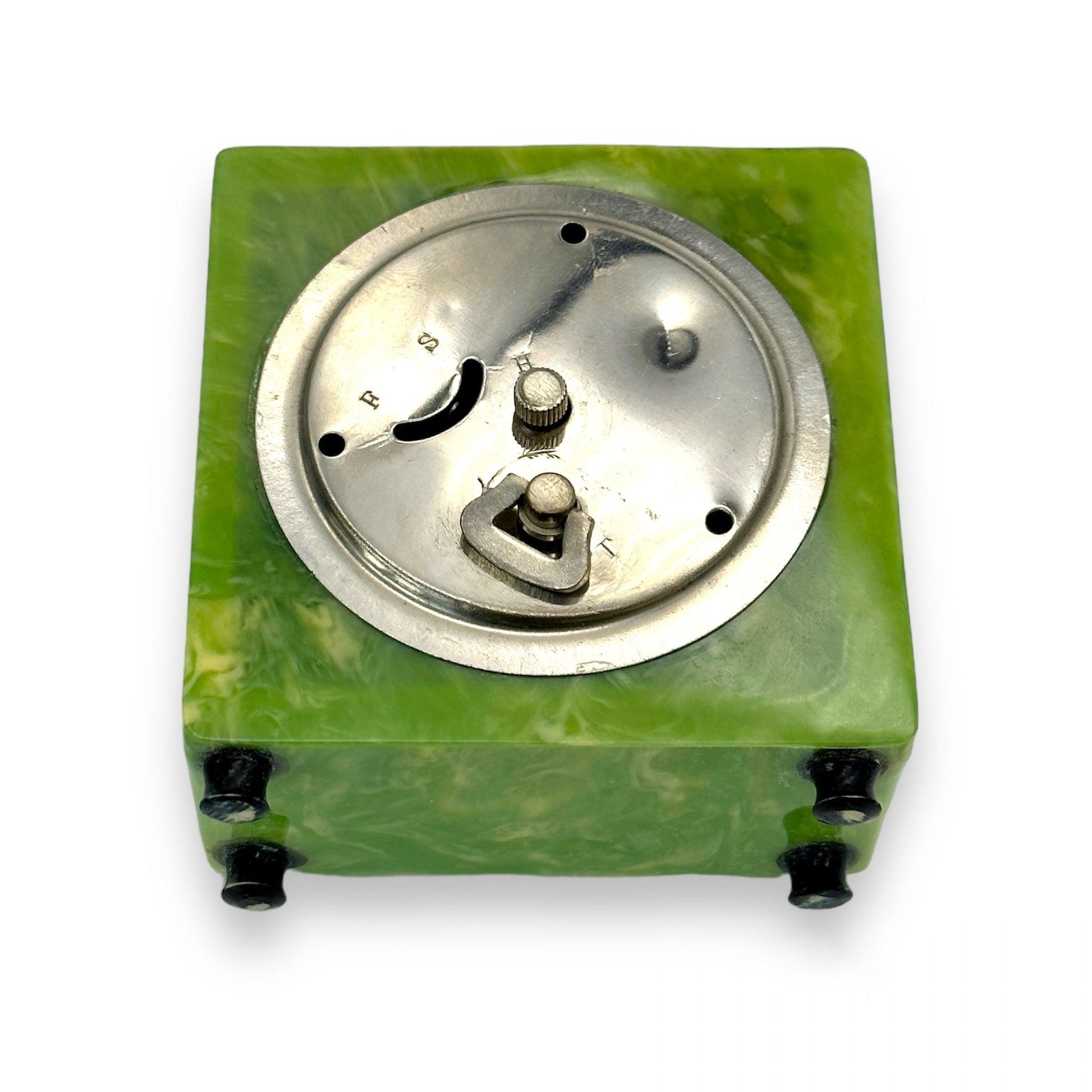 Bring this Vintage Green Clock Home for Nostalgic Beauty and Style!