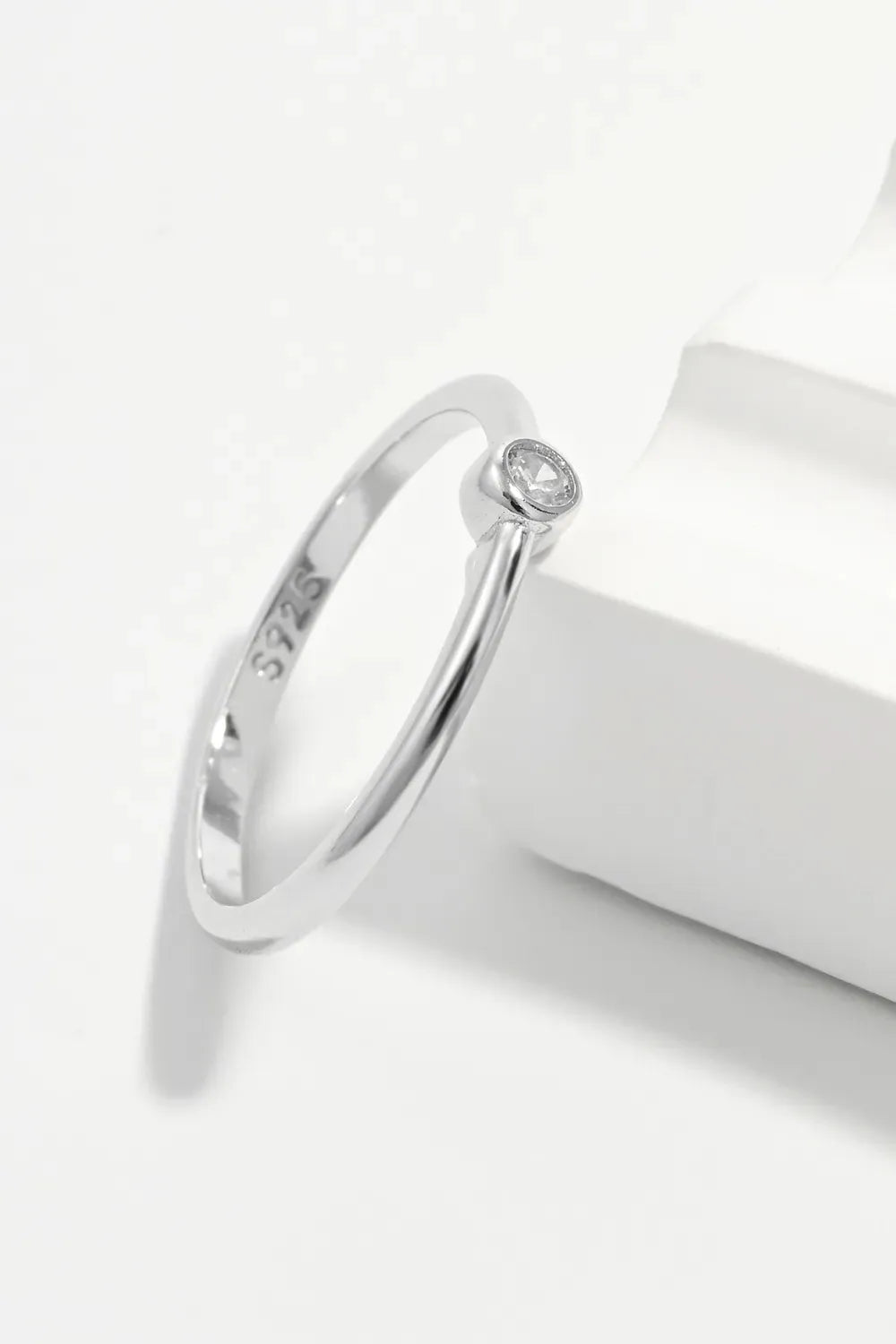 Jewelry Bubble Platinum-Plated S925 Sterling Silver Solitaire Ring with Inlaid Zircon