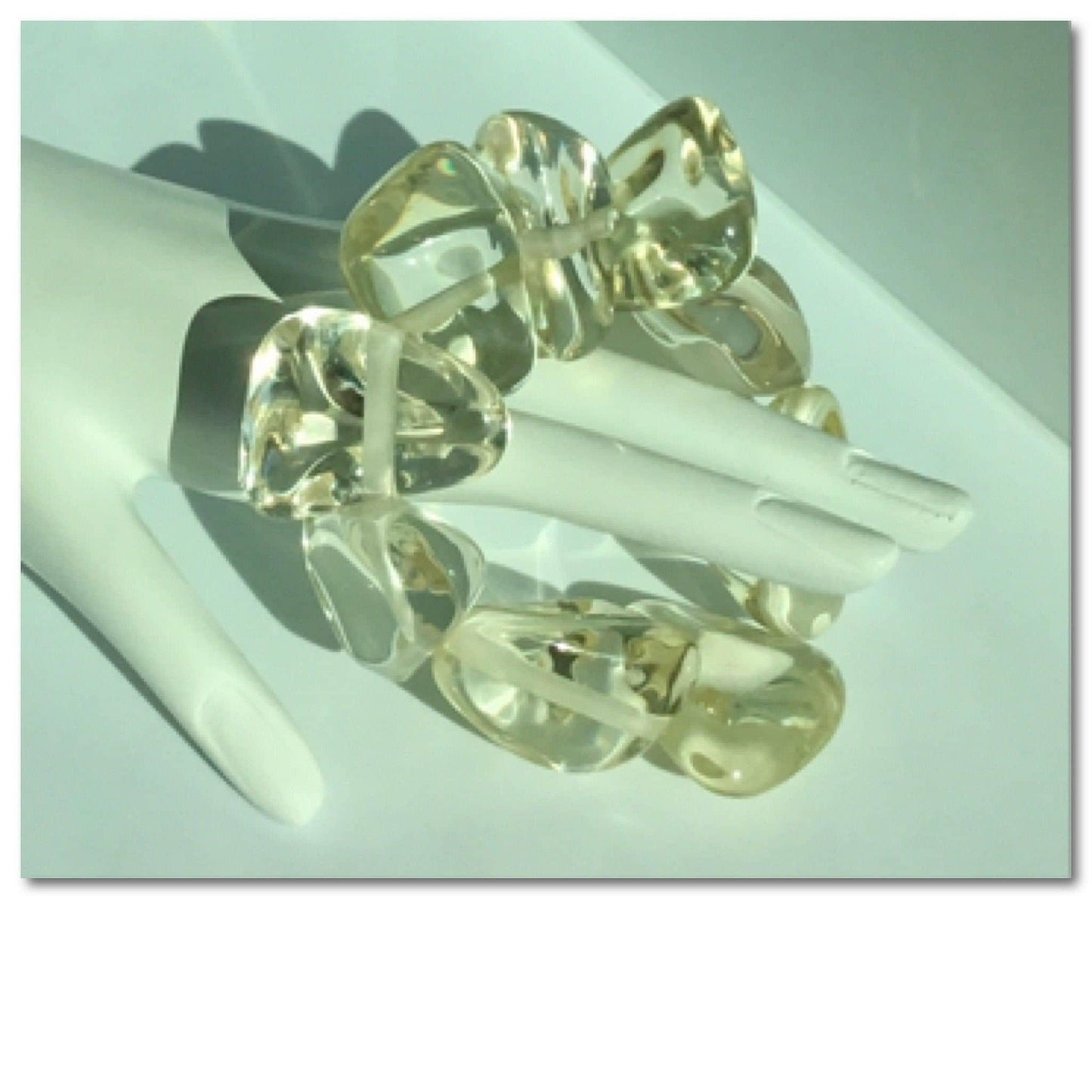 Clear stone shaped resin bead stretch bracelet