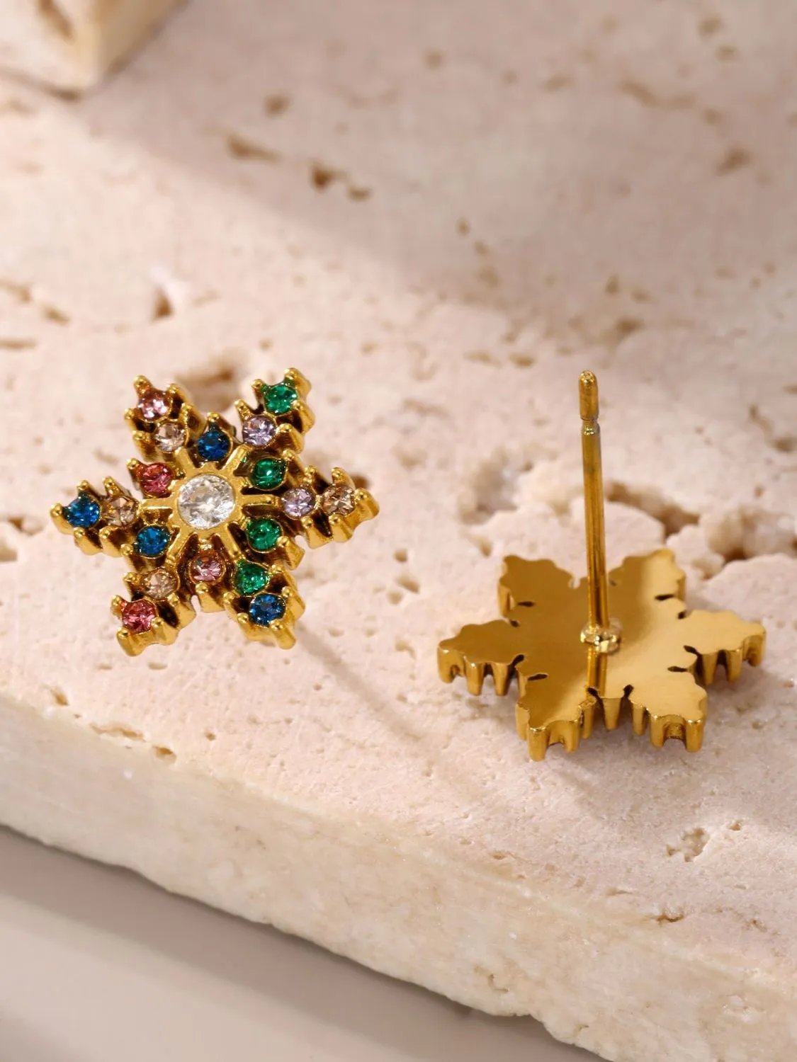 Jewelry Bubble 18K Gold-Plated Snowflake Stud Earrings with Zircon – Multicolor or Clear, Stainless Steel