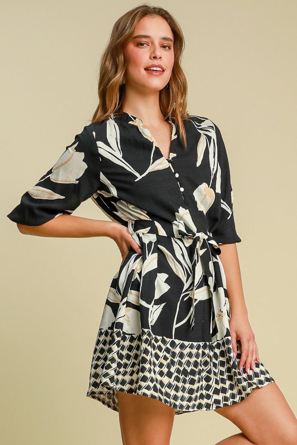 Floral Print Notched Tie Waist Black Mini Dress for Spring Occasions Trendsi