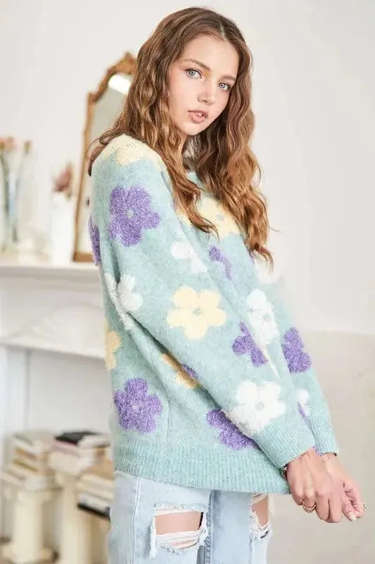 Floral 2-Tone Sweater: Chic Knitwear for Effortless Style and Versatility