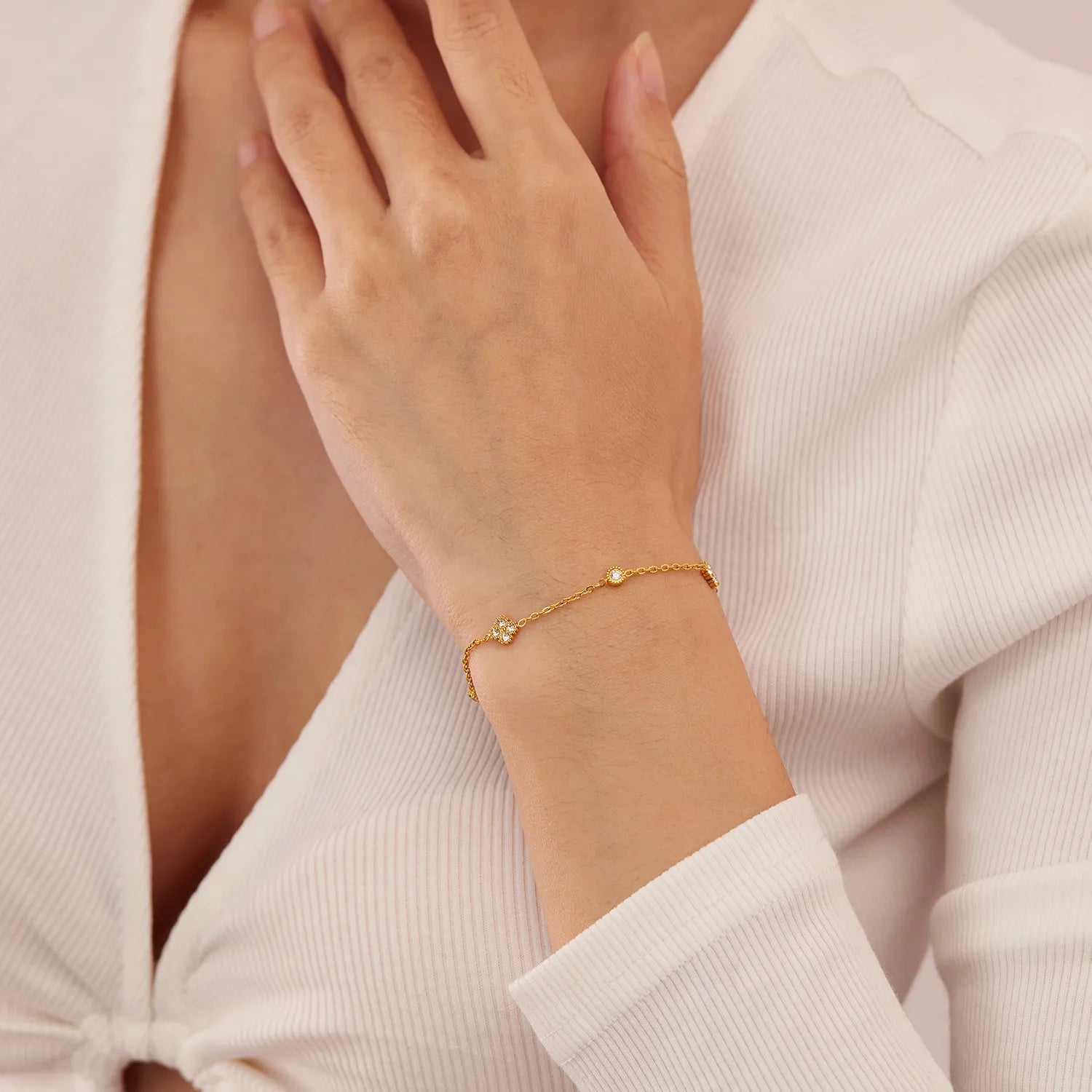 18K Gold Plated Titanium Steel Zircon Bracelet Dainty Chain Elegance