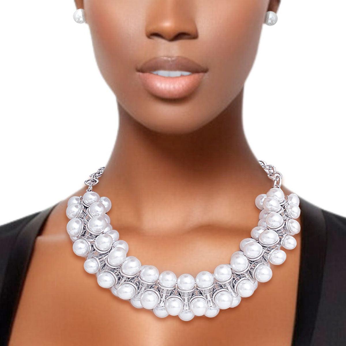 Exquisite Silver White Pearl Necklace Set: Blend of Elegance & Style
