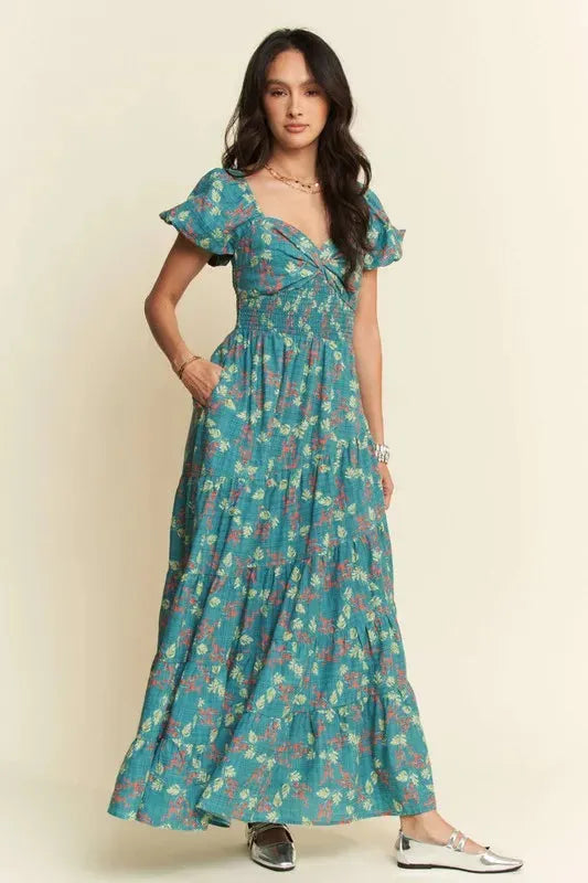 Lightweight Sweetheart Neck Textured Tiered Maxi Dress
