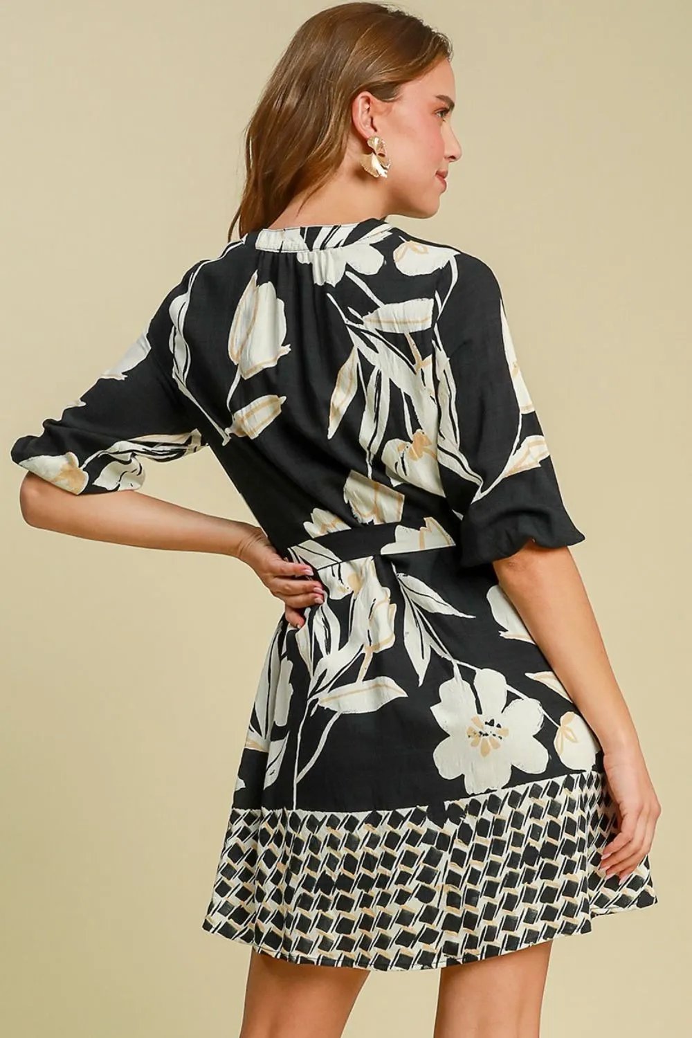 Floral Print Notched Tie Waist Black Mini Dress for Spring Occasions