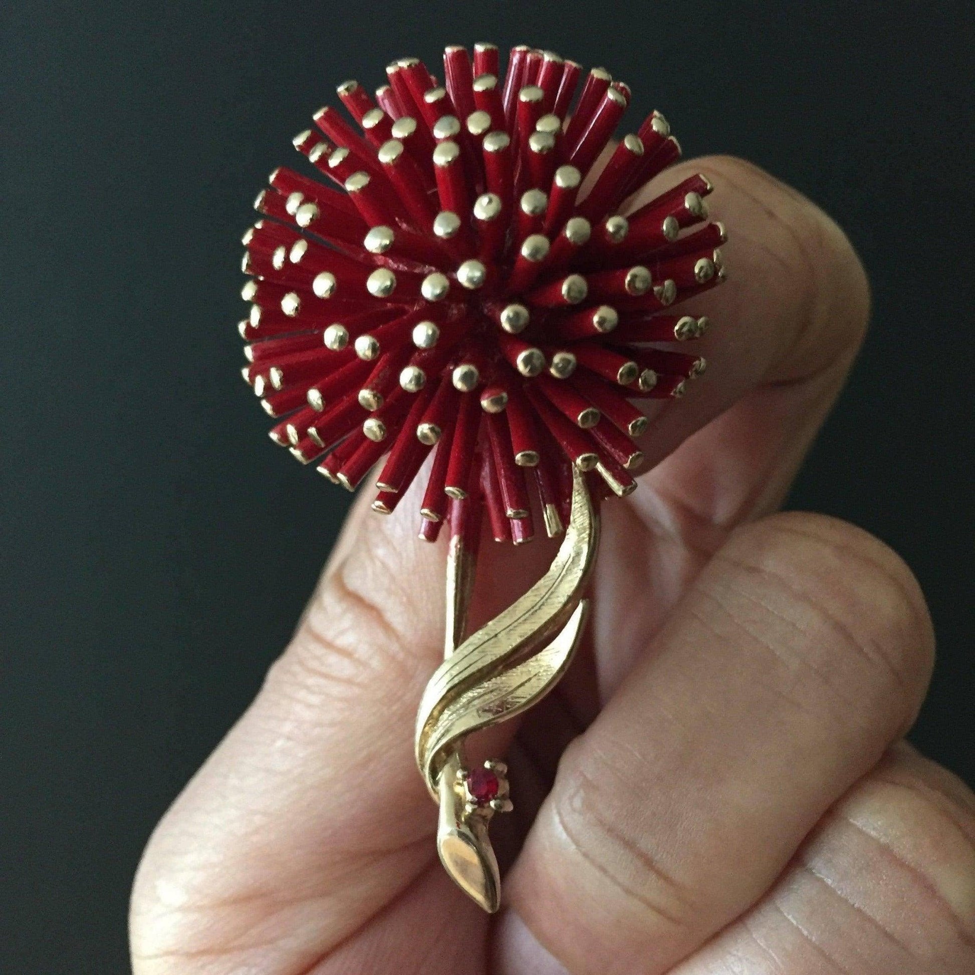 Globe thistle flower red gold tone vintage brooch pin