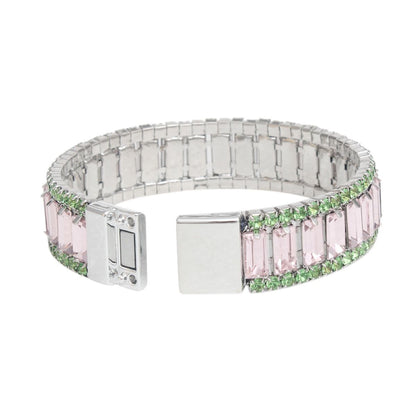 Elegant Pink Crystal Bracelet – Lightweight and Dazzling Pinktown