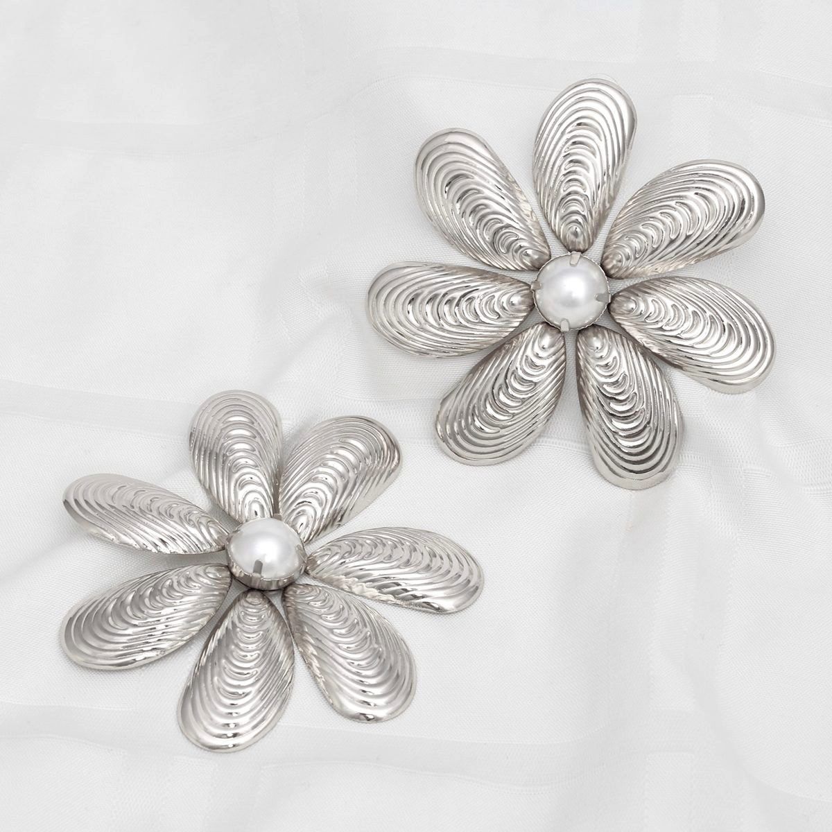 Silver Flower Stud Earrings Metal Shell-Like Sculptural Petals