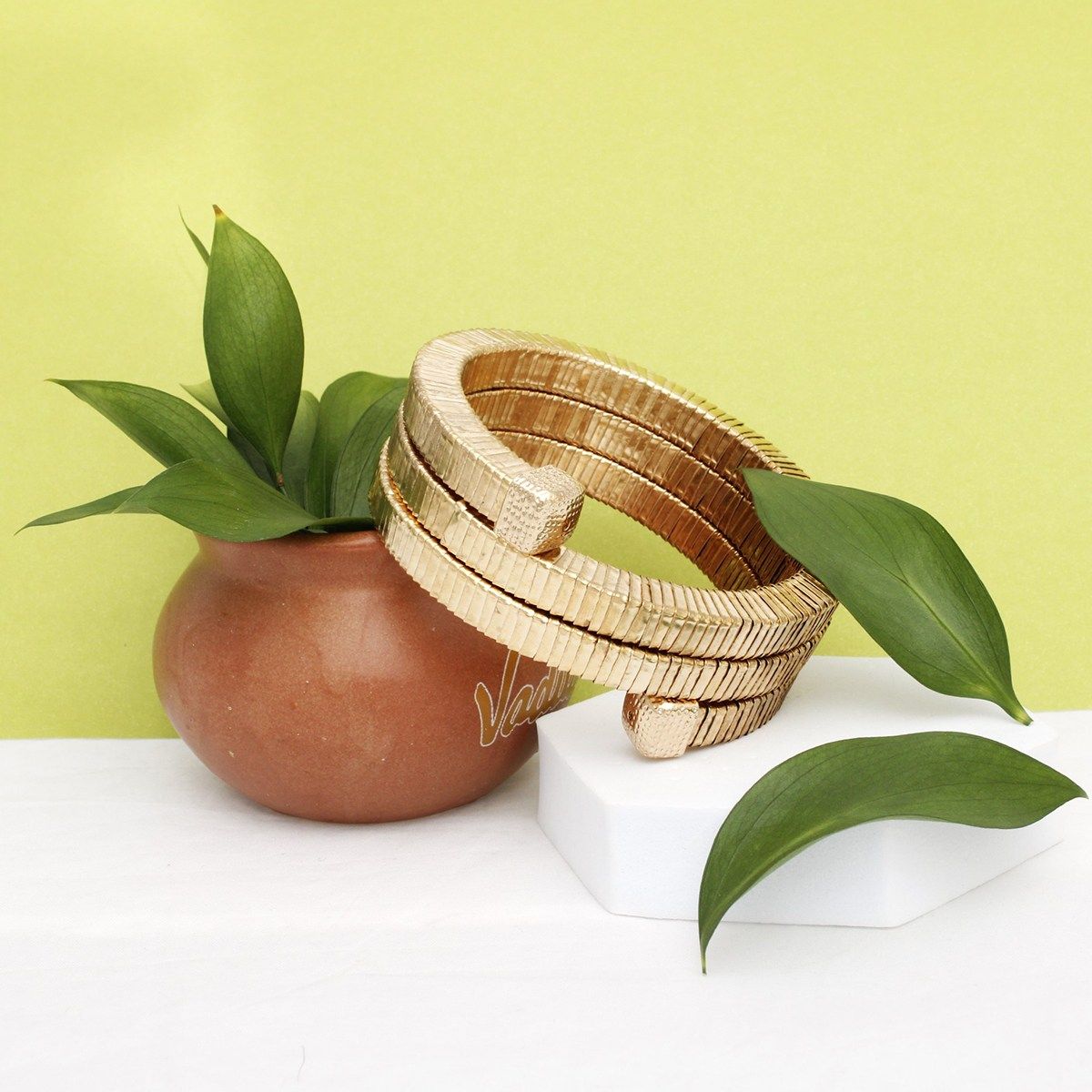 Gold Tubogas Bracelet, Flexible Coil Bangle, Women’s Gold Fashion Jewelry