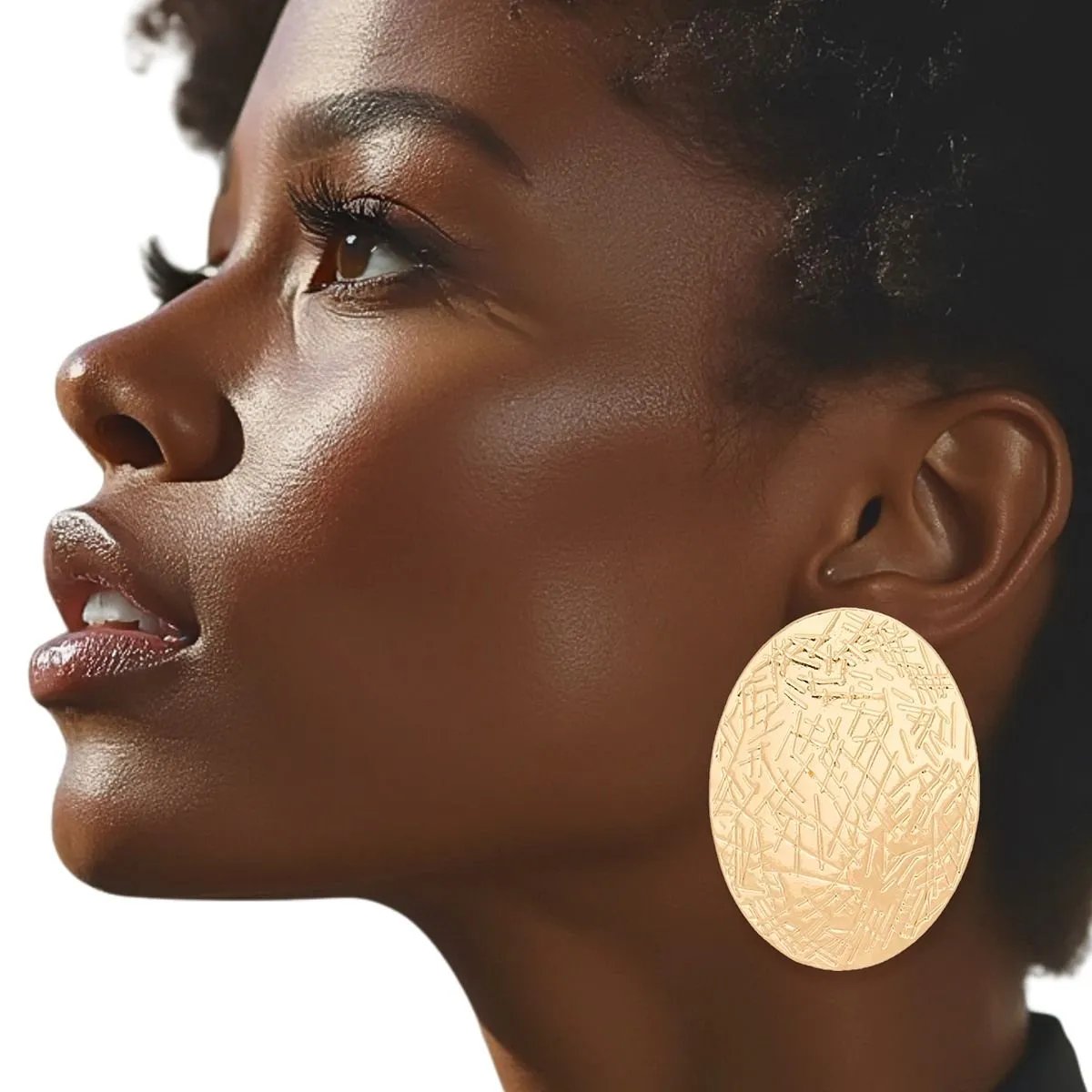 Stud Gold Metal Scratched Oval Earrings – Contemporary Textured Plate Studs for Women