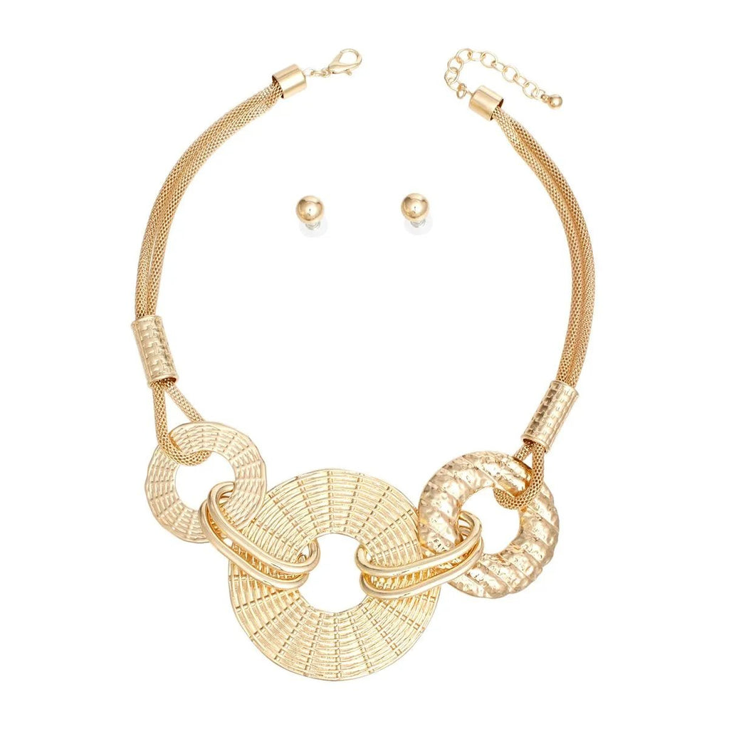 Gold Tone Metal Mesh Chain Necklace Set with Textured Linked Rings and Ball Stud Earrings