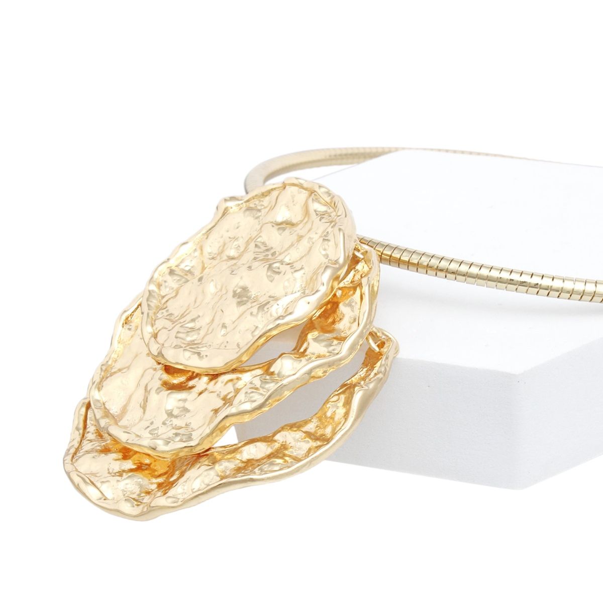 Bold Gold Metal Necklace Set Chunky Hammered Discs | Fashion Jewelry