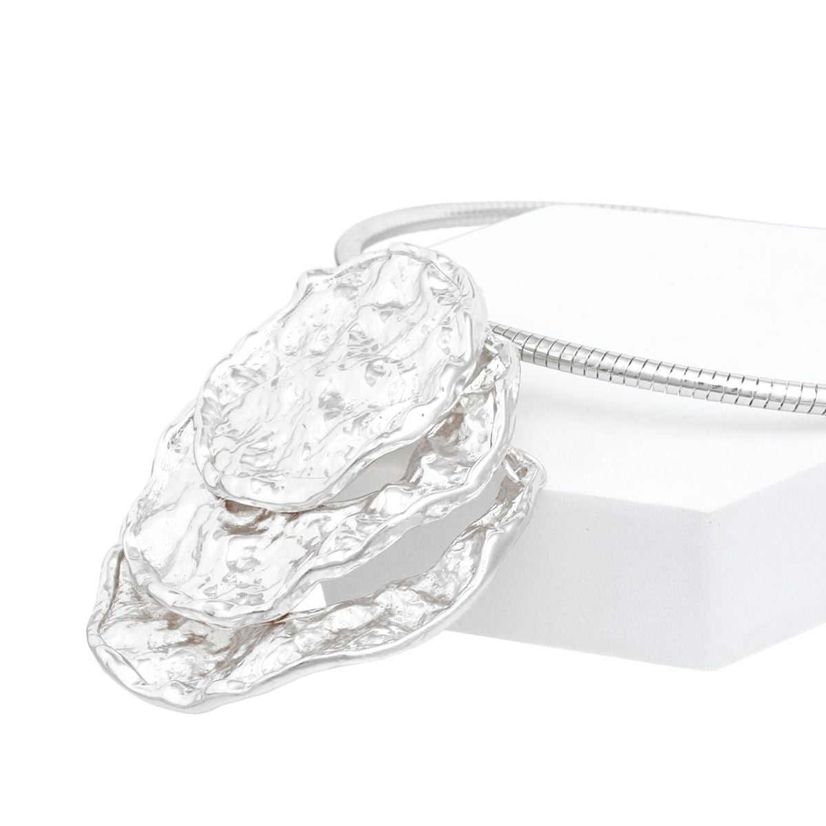 Bold Silver Metal Necklace Set Chunky Hammered Discs | Fashion Jewelry