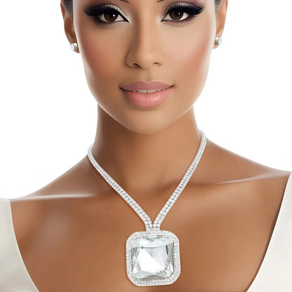 Suspended Clear Beauty Silver Necklace: The Perfect Statement Piece